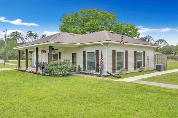 4100 River RD, Theodore, AL 36582