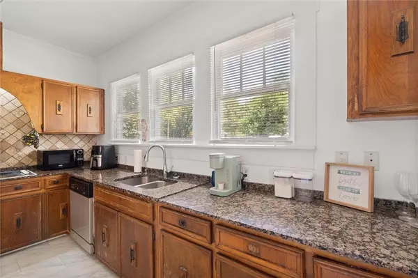 Eight Mile, AL 36613,4704 Leaf DR