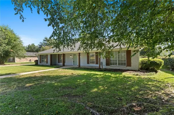 Mobile, AL 36609,1213 Edinburgh CT