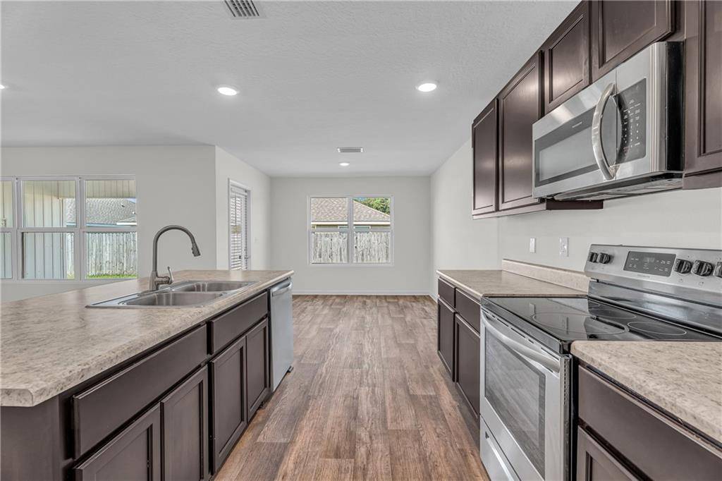 Robertsdale, AL 36567,20667 Chesapeake DR