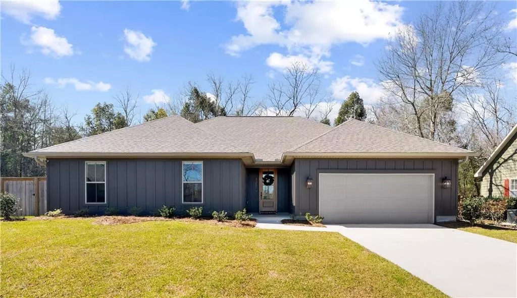 Fairhope, AL 36532,325 Pecan Ridge BLVD