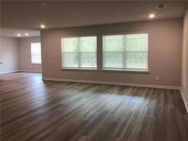 Semmes, AL 36575,8602 Brooklyn CT