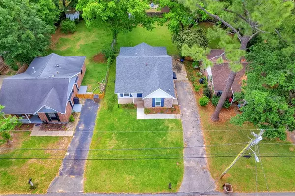 Mobile, AL 36609,1107 Mcneil AVE