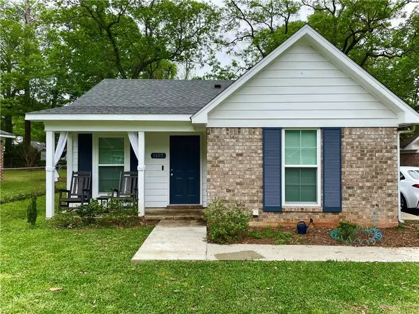 Mobile, AL 36609,1107 Mcneil AVE