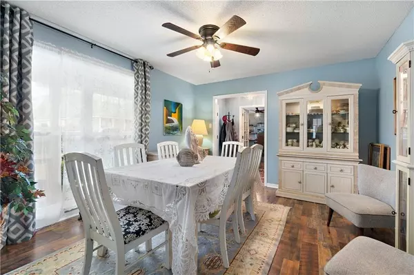 Eight Mile, AL 36613,5820 Carrick RD