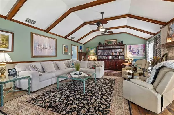 Eight Mile, AL 36613,5820 Carrick RD