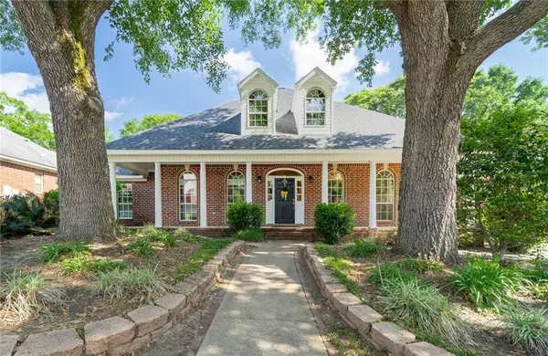 7742 Oakwind DR, Mobile, AL 36619