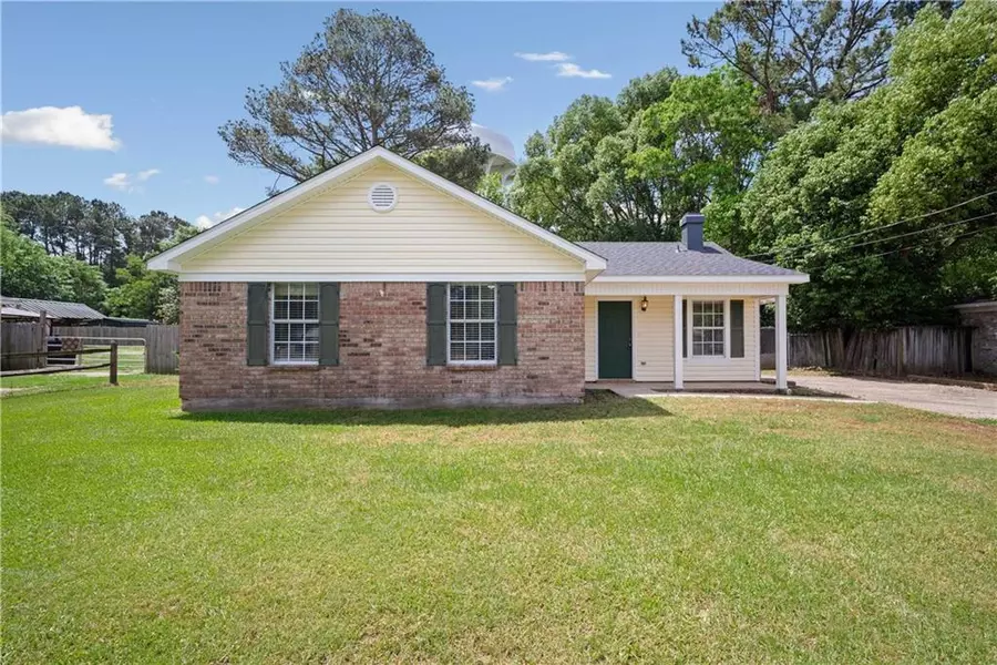 9231 Colt DR, Semmes, AL 36575