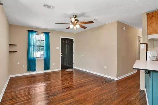 Eight Mile, AL 36613,5889 Lott RD