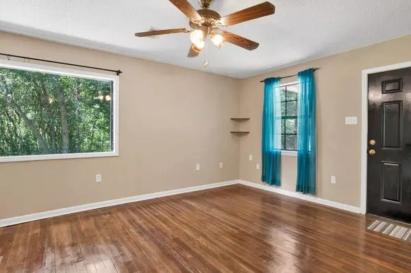 Eight Mile, AL 36613,5889 Lott RD