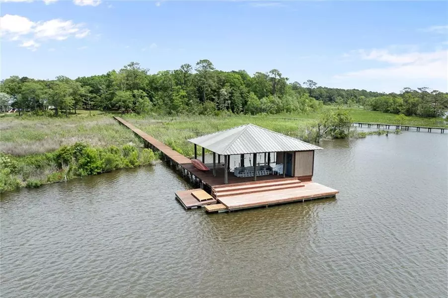 2637 Robin Hood DR, Mobile, AL 36605
