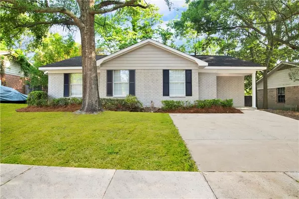 2504 Oakmont CT, Mobile, AL 36605