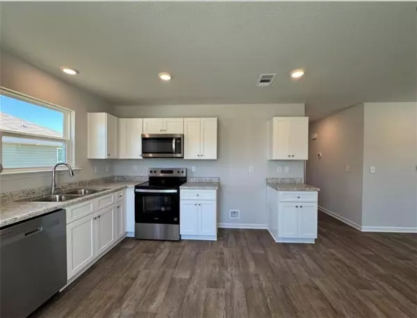 Theodore, AL 36582,7736 Oakmont DR N