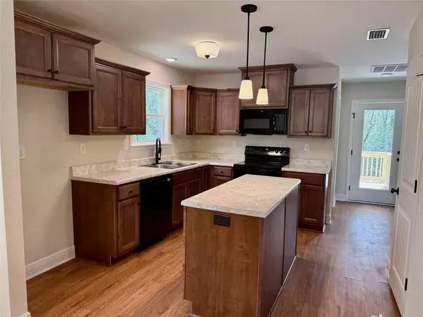 Mobile, AL 36618,1125 Forest Glen DR S