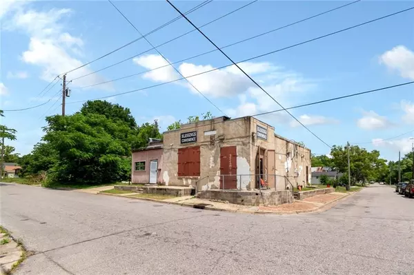 Mobile, AL 36603,1300 Pecan ST
