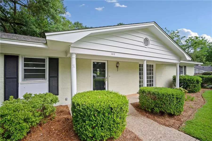 1313 Innsbruck DR, Mobile, AL 36608