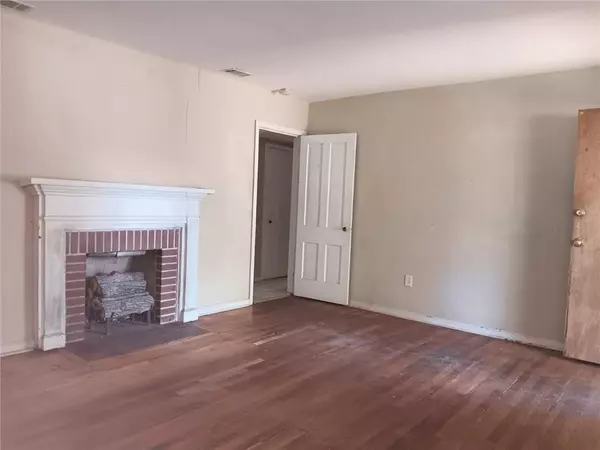 Mobile, AL 36617,1863 Mott DR N