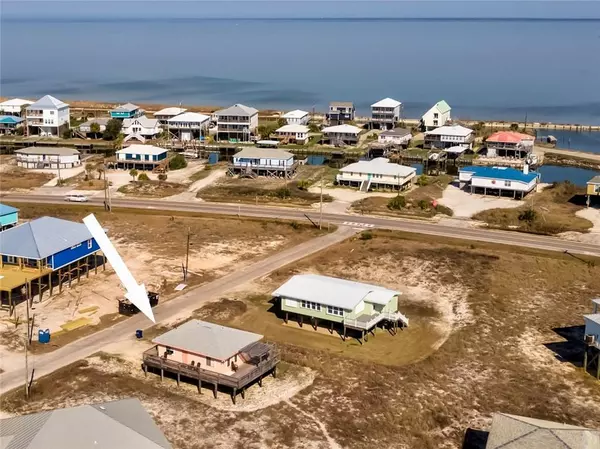 106 Ryan CT, Dauphin Island, AL 36528