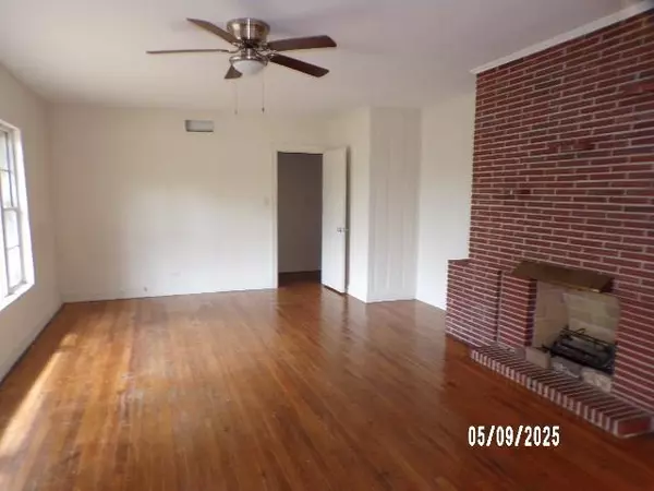 Mobile, AL 36693,1262 Azalea RD