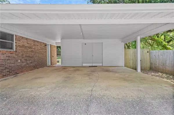 Mobile, AL 36695,8221 Healy DR