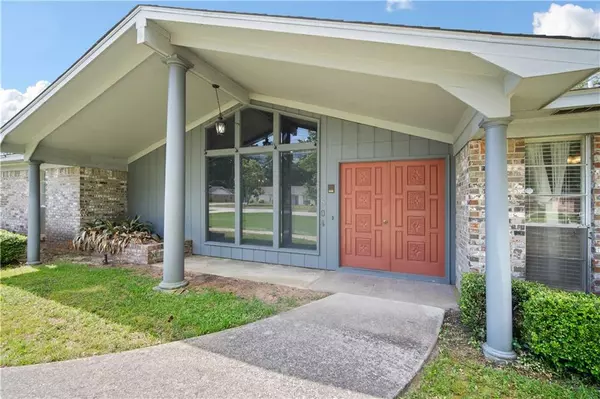 Satsuma, AL 36572,504 Vaughan DR N