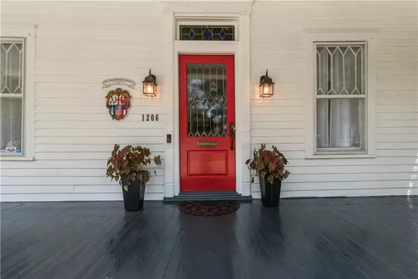 Mobile, AL 36604,1206 Palmetto ST