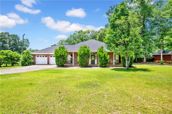 10060 Bellingrath RD, Theodore, AL 36582