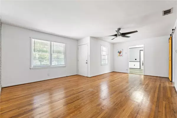 Mobile, AL 36618,4014 Moffett CT