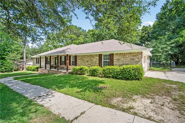 Mobile, AL 36693,5108 Highcrest DR