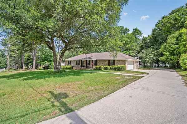 Mobile, AL 36693,5108 Highcrest DR