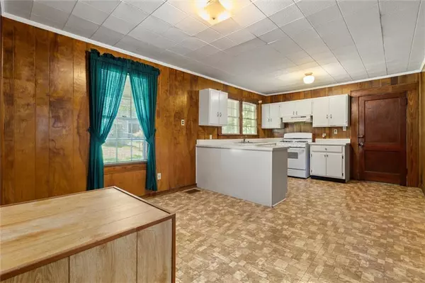 Chickasaw, AL 36611,107 Hillside DR