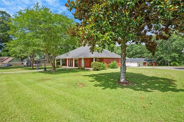 Irvington, AL 36544,11570 Waterford DR