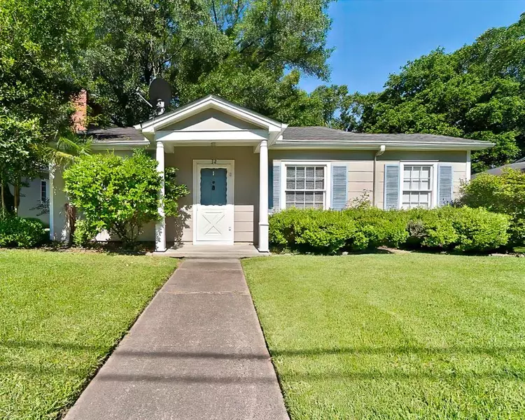 32 Sherwood DR, Mobile, AL 36606