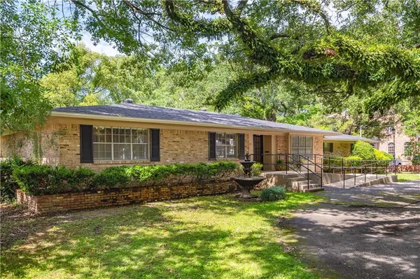 Mobile, AL 36606,2601 Dauphin ST