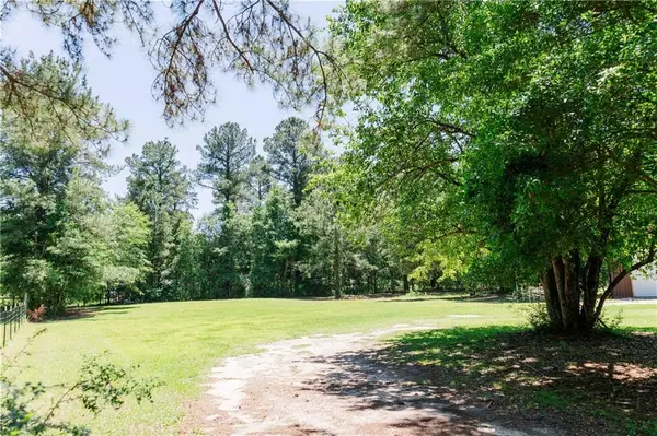 Robertsdale, AL 36567,25852 Patterson RD