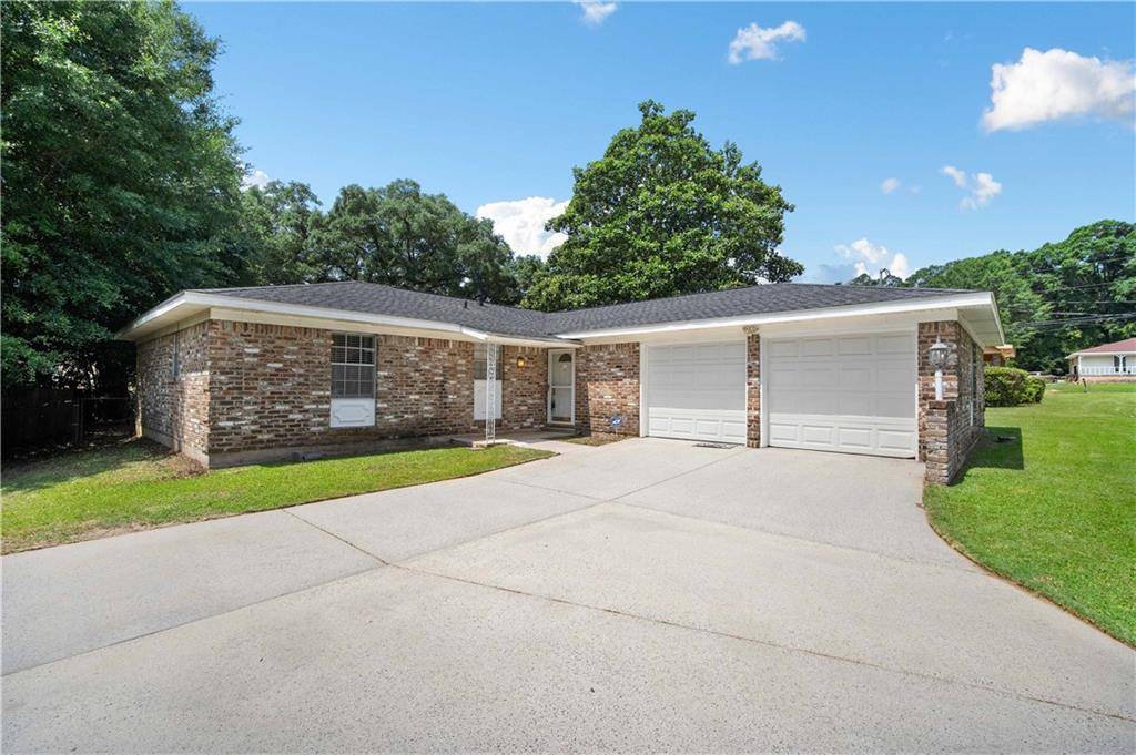 4205 Chesterfield DR N, Mobile, AL 36618