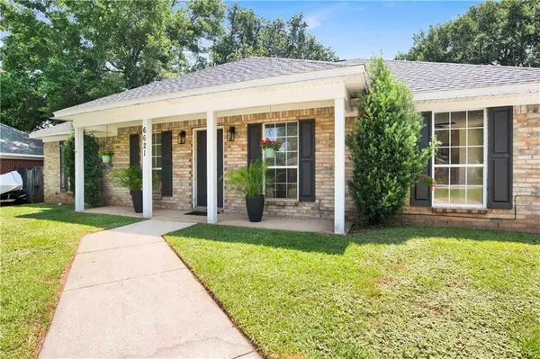 Theodore, AL 36582,6621 Murphy Mcmillian CT