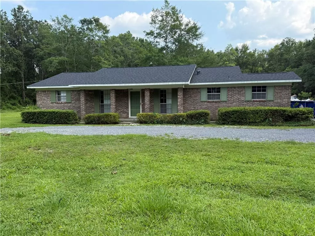 Axis, AL 36505,175 Salco RD E