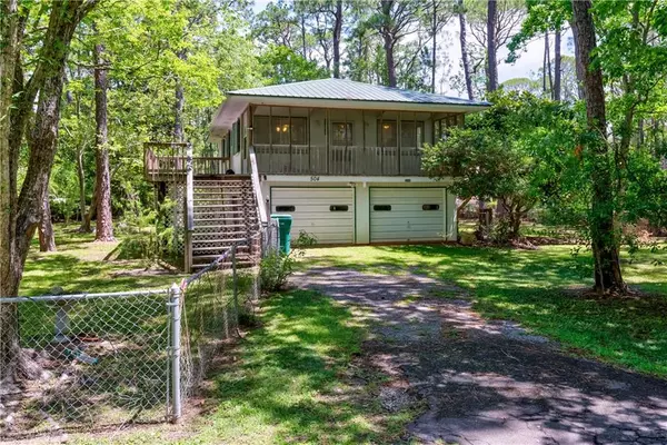 Dauphin Island, AL 36528,504 Fort Tombecbe PL