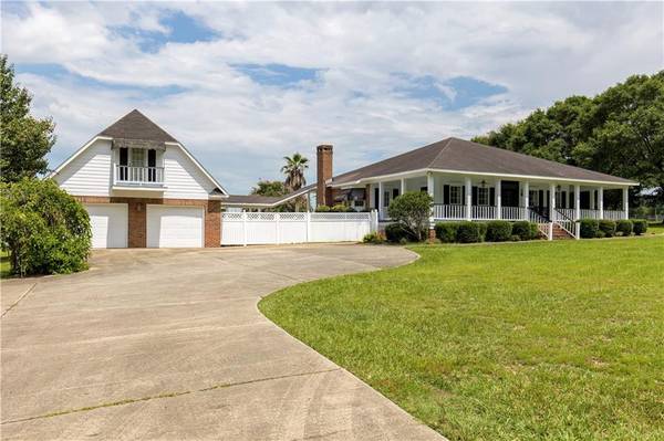 9078 Howells Ferry RD, Semmes, AL 36575