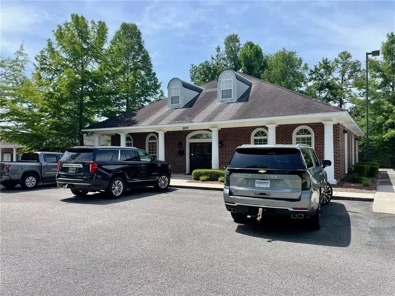 3511 Montlimar Plaza DR, Mobile, AL 36609