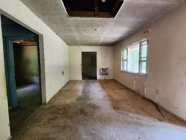 Monroeville, AL 36460,77 Gary ST