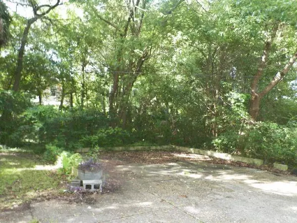 Mobile, AL 36605,1293 Carlton Acres RD E