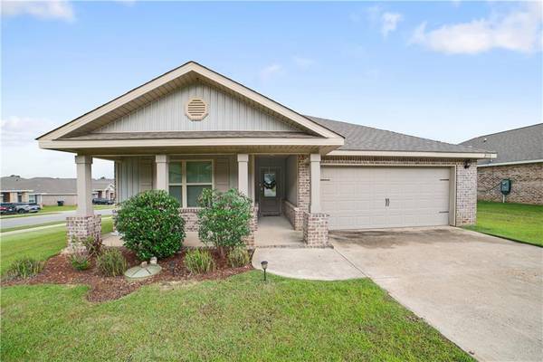 2553 Windmere DR E, Semmes, AL 36575