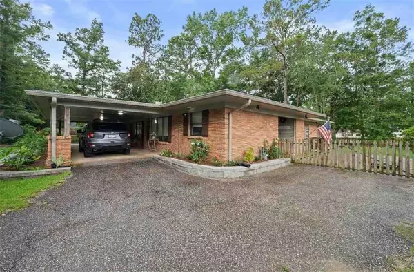3120 Riviere Du Chien LOOP W, Mobile, AL 36693