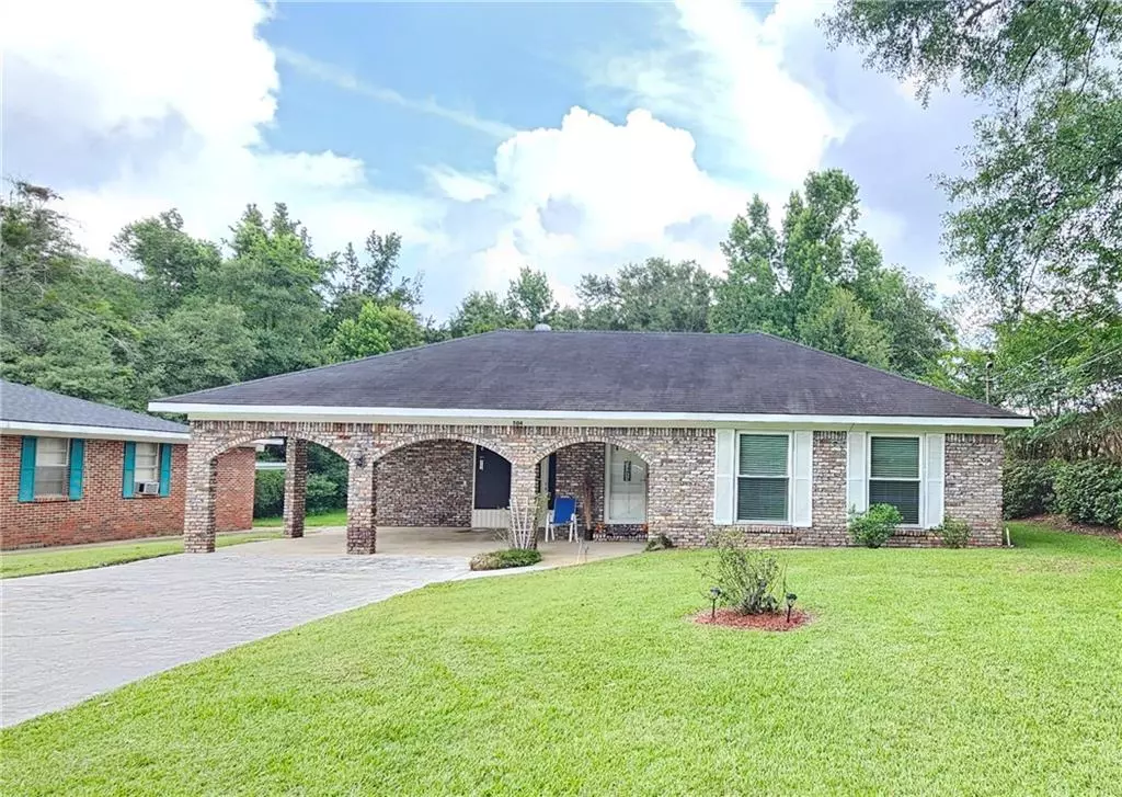 Chickasaw, AL 36611,504 Valley RD