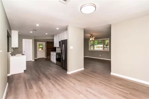 Saraland, AL 36571,718 Cross ST