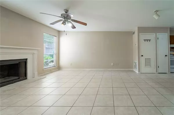 Mobile, AL 36609,5608 Cottage Hill RD #110