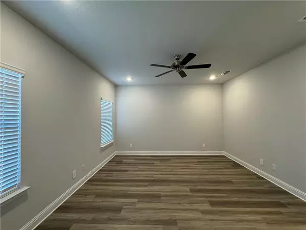 Mobile, AL 36608,10688 Relic RD N