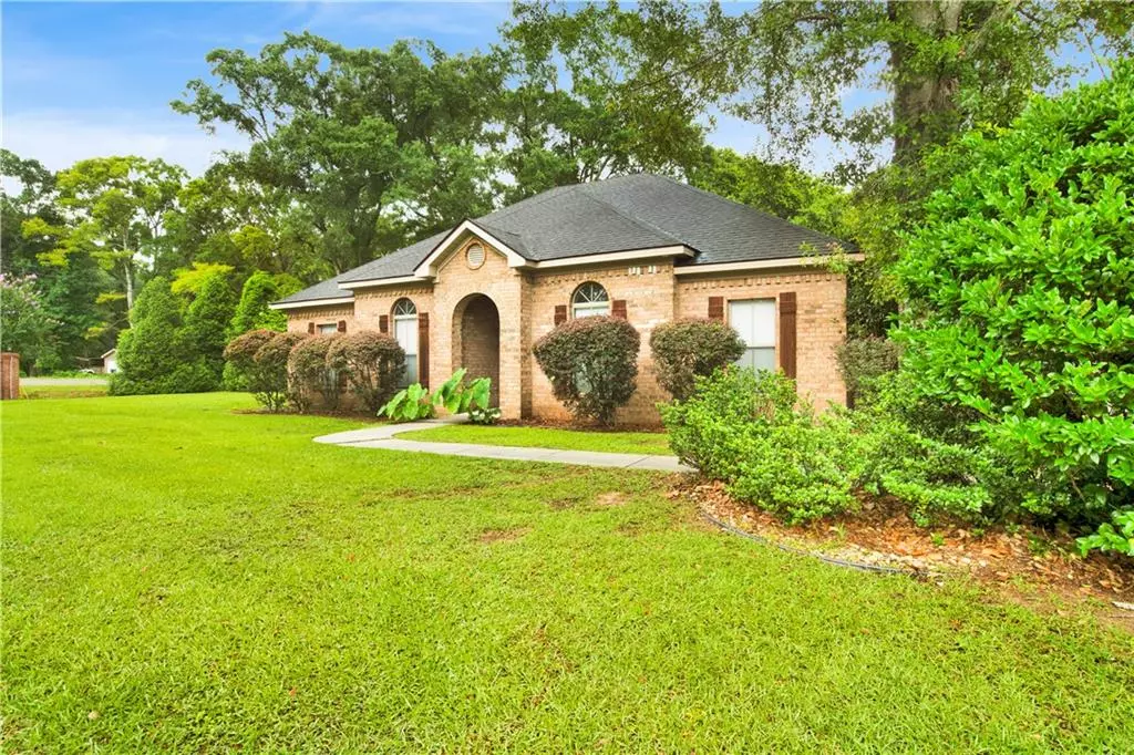 Semmes, AL 36575,3490 Deer Track DR